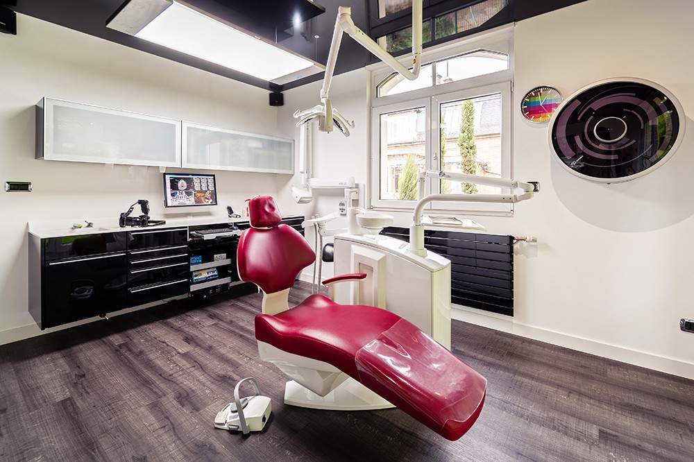 Dentiste à Mulhouse | Dr Thomas Gangloff : Esthétique du sourire – Soins conservateurs